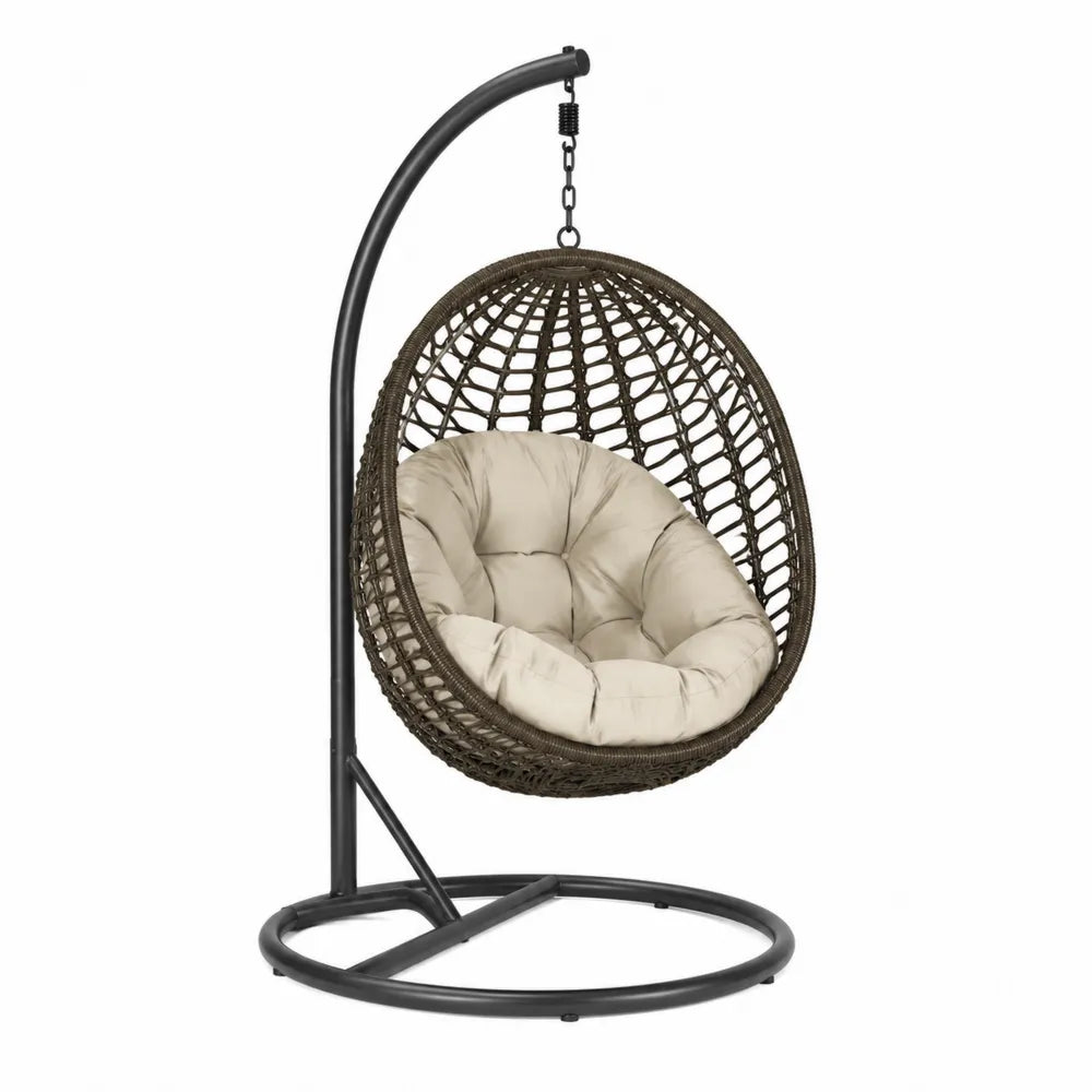 Chaise suspendue en résine tressée brun et coussin beige pour extérieur
