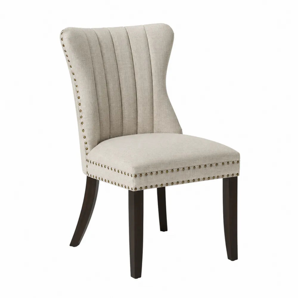 Chaise en bois avec revêtement en lin beige